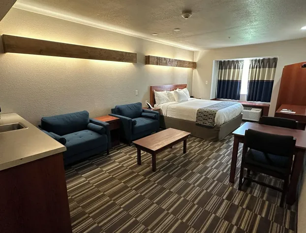 Microtel Inn & Suites by Wyndham Miami hotel detail image 4