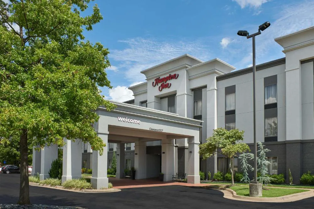 Hampton Inn Bartlesville hotel hero