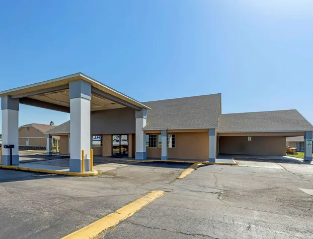 Econo Lodge hotel detail image 1