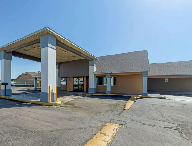 Econo Lodge hotel detail image 3