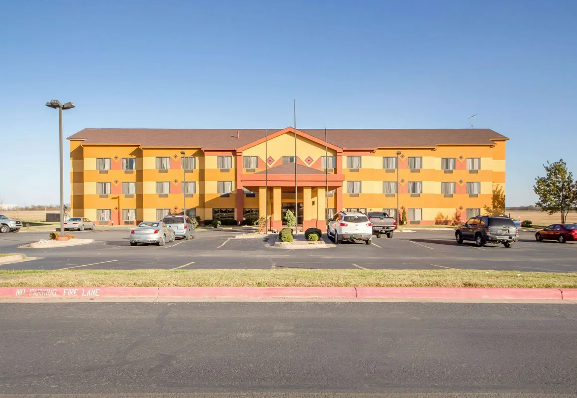 Quality Inn & Suites MidAmerica Industrial Park Area hotel hero