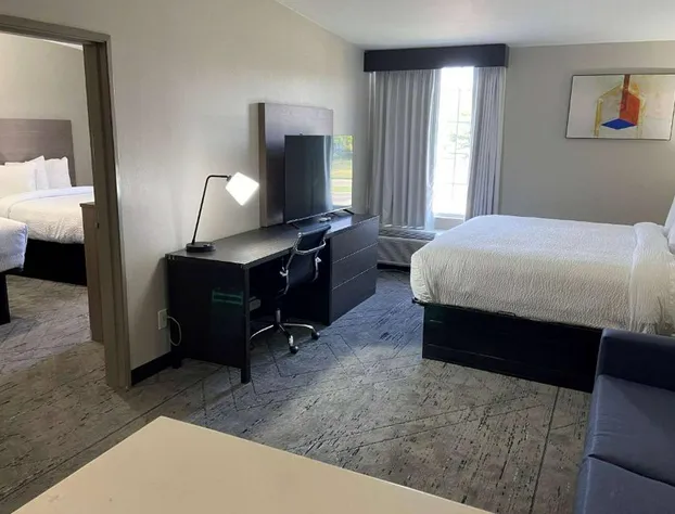 Days Inn & Suites by Wyndham Tahlequah hotel detail image 4