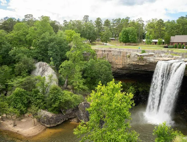 Super 8 by Wyndham Gadsden AL hotel detail image 2