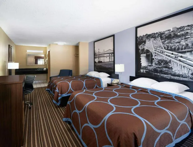 Super 8 by Wyndham Gadsden AL hotel detail image 4