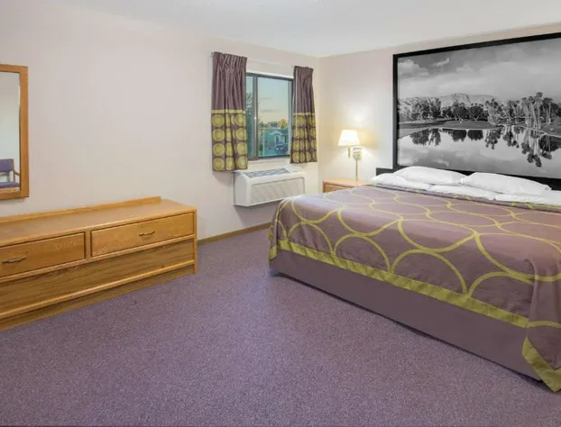 Super 8 by Wyndham Knoxville hotel detail image 4