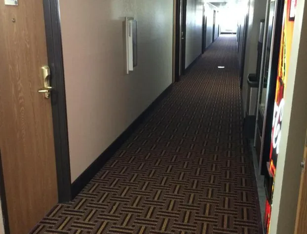 Super 8 by Wyndham Knoxville hotel detail image 2