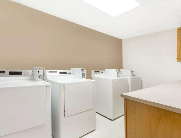 Super 8 by Wyndham Kenora hotel detail image 3