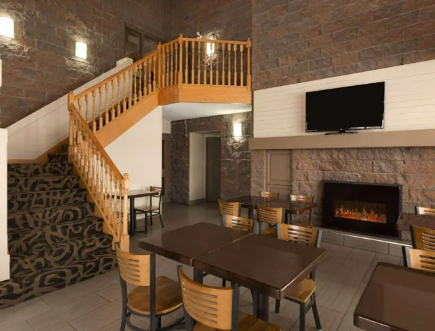 Super 8 by Wyndham Timmins ON hotel detail image 3
