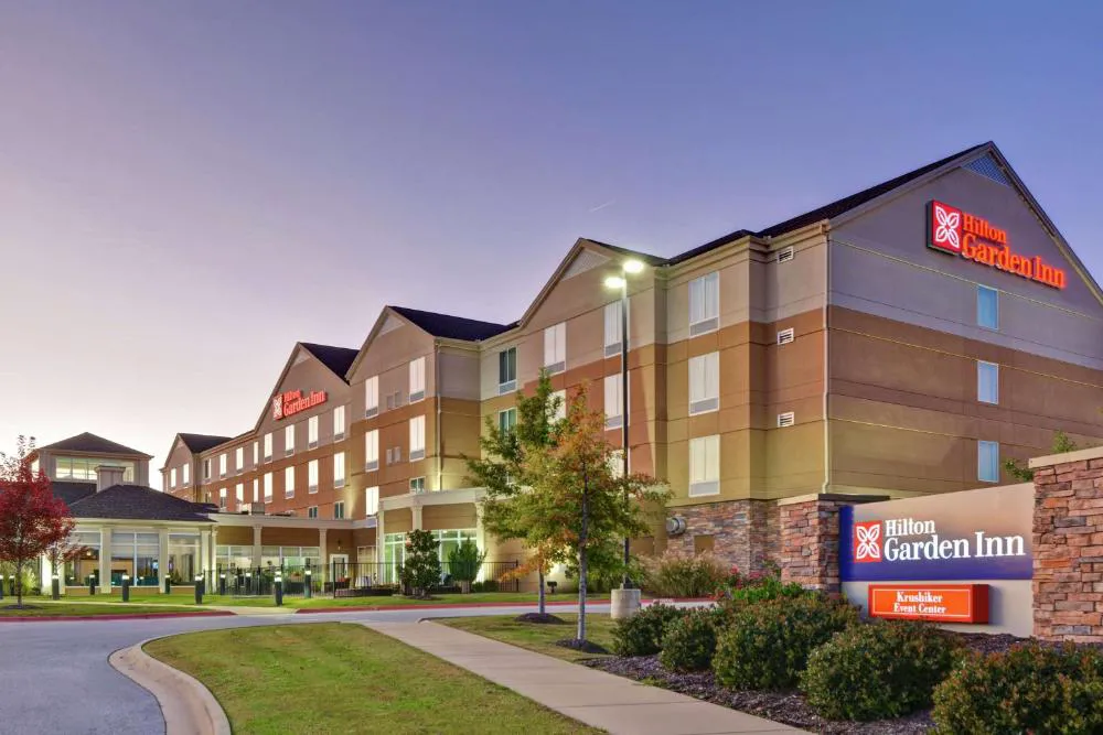 Hilton Garden Inn Fayettevile hotel hero