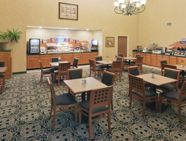 Holiday Inn Express & Suites Fort Pierre by IHG hotel detail image 2