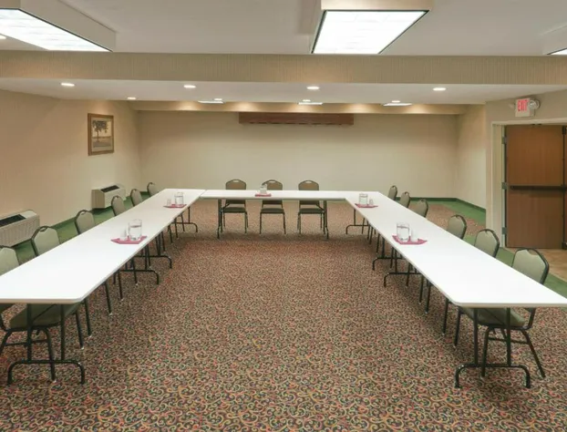 Holiday Inn Express & Suites Fort Pierre by IHG hotel detail image 3
