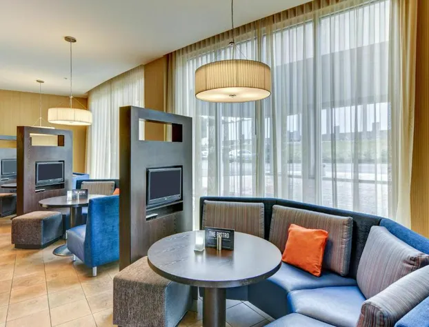 Courtyard by Marriott Bridgeport Clarksburg hotel detail image 4