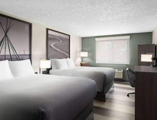 Super 8 by Wyndham Conrad hotel detail image 4