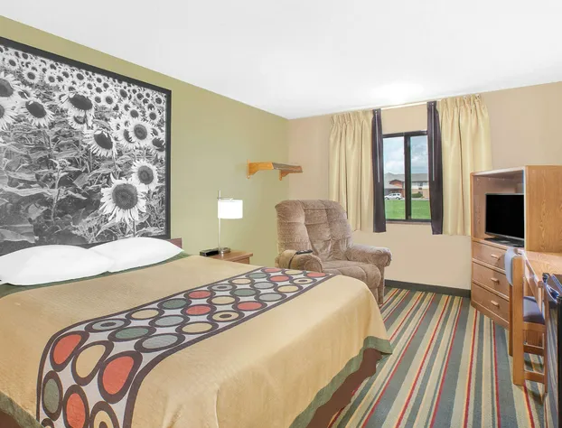 Super 8 by Wyndham Mt Pleasant hotel detail image 4