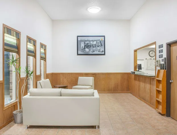 Super 8 by Wyndham Mt Pleasant hotel detail image 2