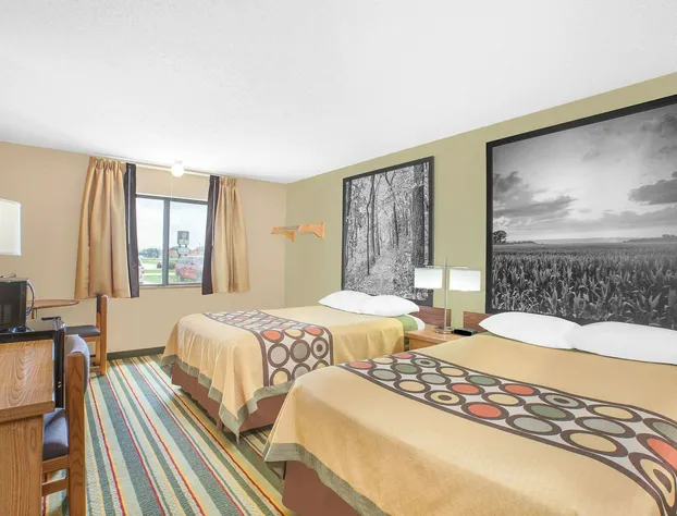 Super 8 by Wyndham Mt Pleasant hotel detail image 3