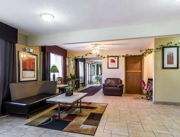 Quality Inn & Suites Ottumwa North hotel detail image 4