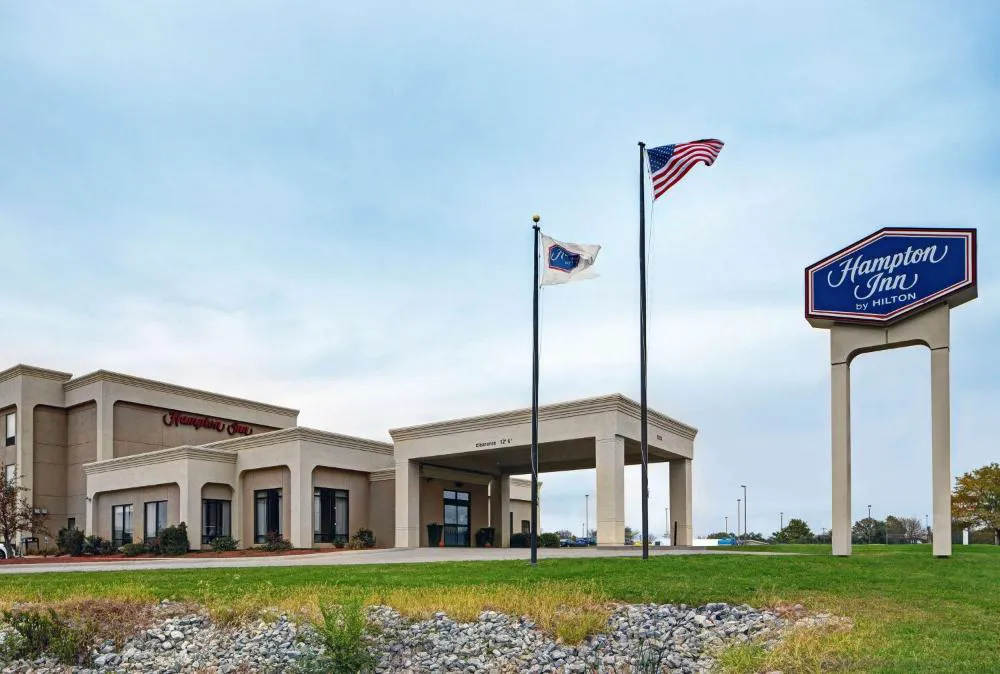 Hampton Inn Keokuk hotel hero