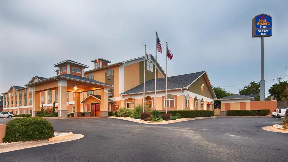 Best Western Plus Searcy Inn hotel hero