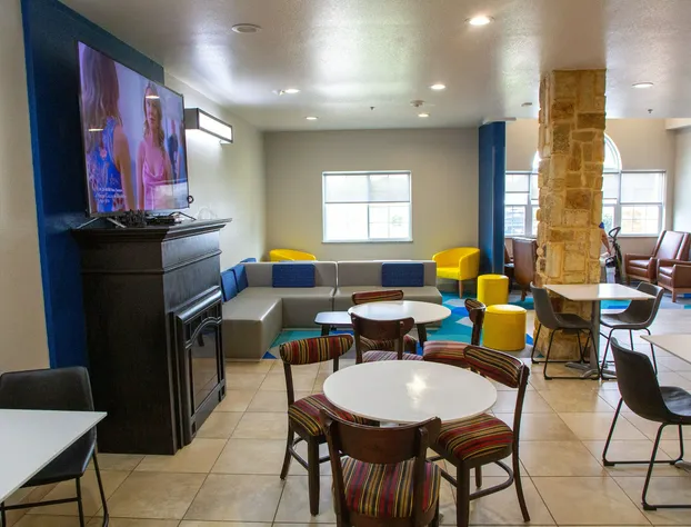 Microtel Inn & Suites by Wyndham Searcy hotel detail image 4