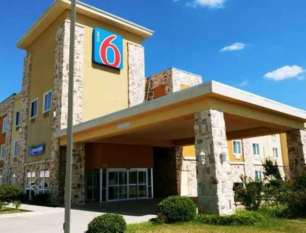 Motel 6 Mineral Wells, TX hotel detail image 1