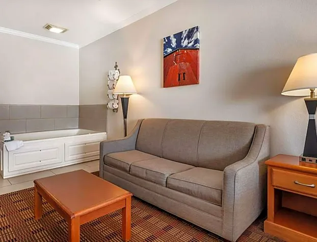 Best Western Club House Inn & Suites hotel detail image 2