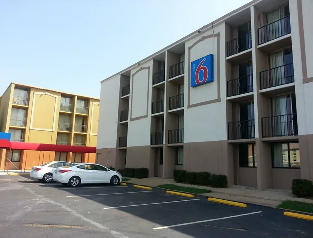 Motel 6 Jackson, TN hotel detail image 2