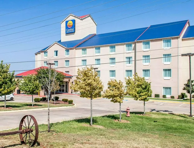 Comfort Inn & Suites hotel detail image 1