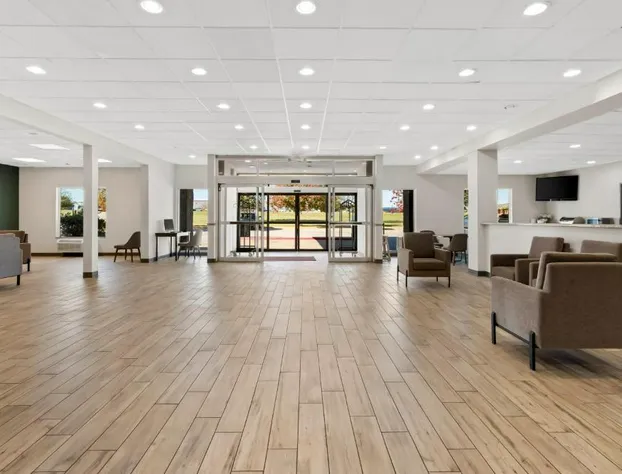 Comfort Inn & Suites hotel detail image 2