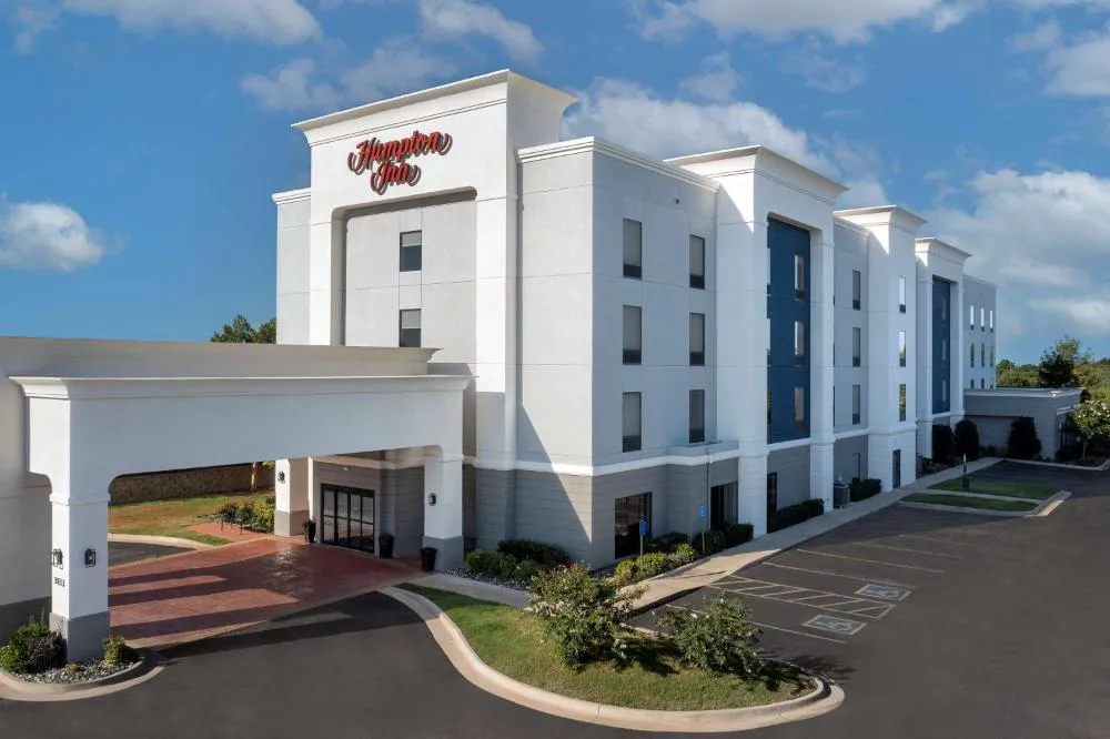 Hampton Inn Duncan hotel hero