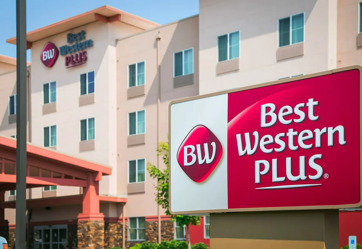 Best Western Plus Arlington/Marysville hotel hero