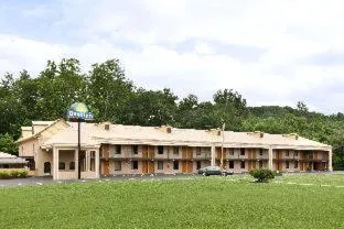 Days Inn by Wyndham Harriman hotel detail image 3