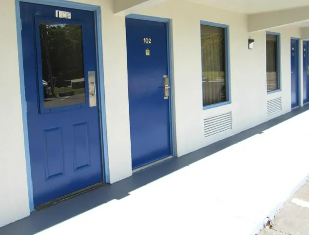 Days Inn by Wyndham Harriman hotel detail image 4