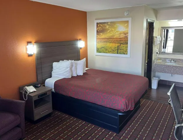 Days Inn by Wyndham El Reno hotel detail image 3