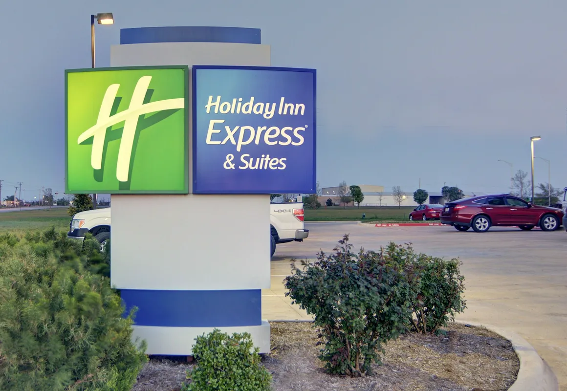 Holiday Inn Express & Suites Altus by IHG hotel hero