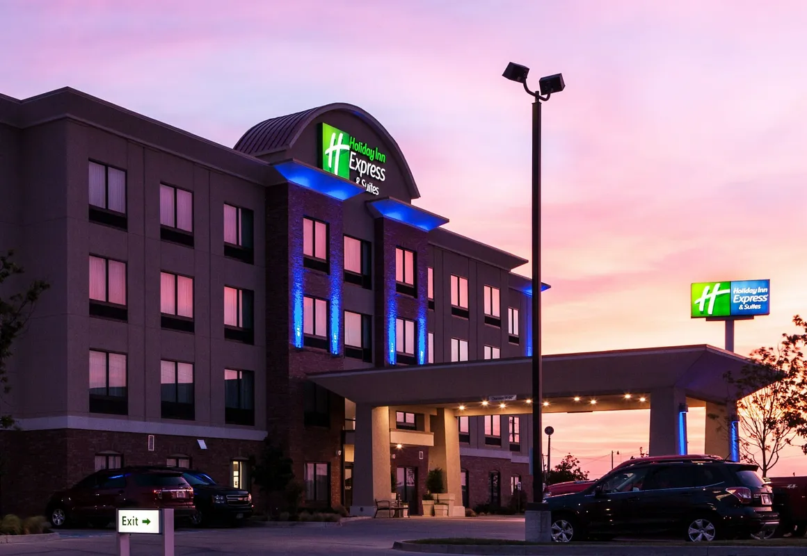 Holiday Inn Express Hotel & Suites El Reno by IHG hotel hero