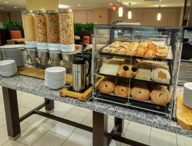 Hilton Garden Inn Buffalo Downtown hotel detail image 4