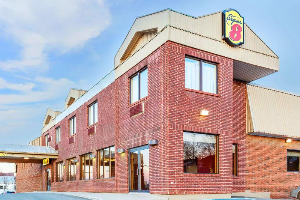 Super 8 by Wyndham Campbellton NB hotel hero