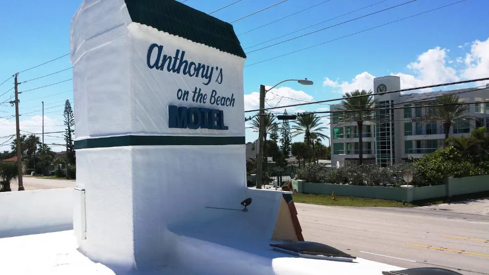 Anthony's on the Beach hotel hero