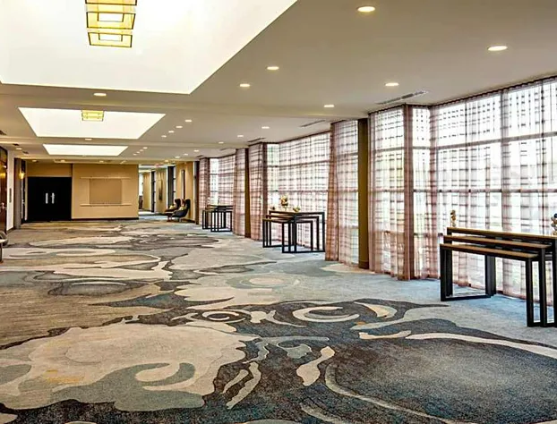 Delta Hotels by Marriott Chesapeake Norfolk hotel detail image 4