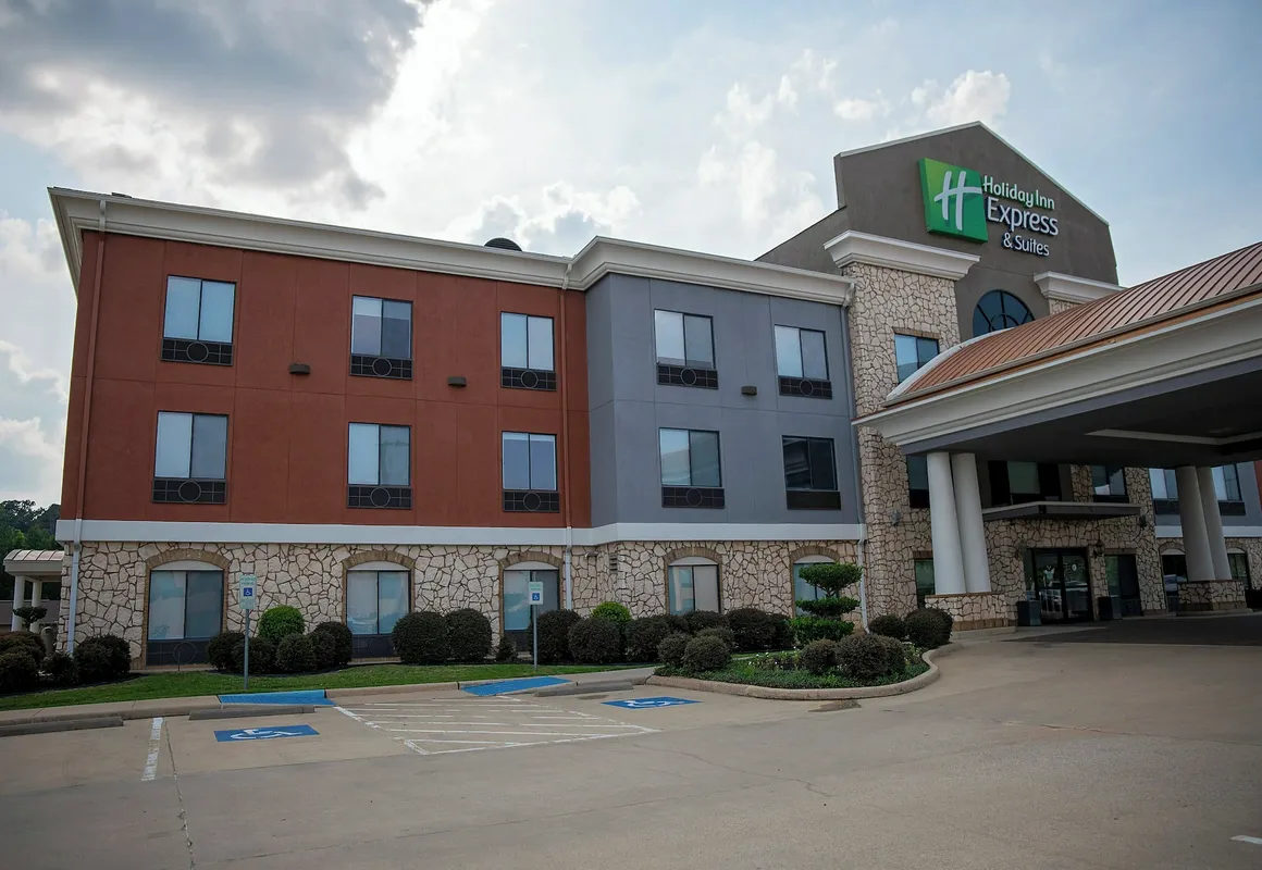 Holiday Inn Express & Suites Center by IHG hotel hero