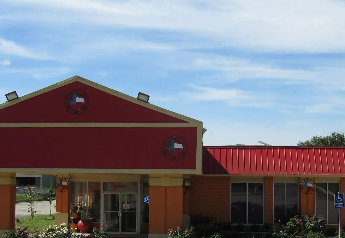 Homeplace Inn hotel hero