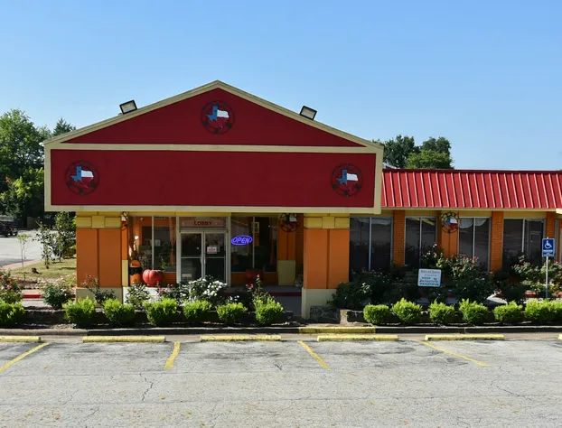 Homeplace Inn hotel detail image 2