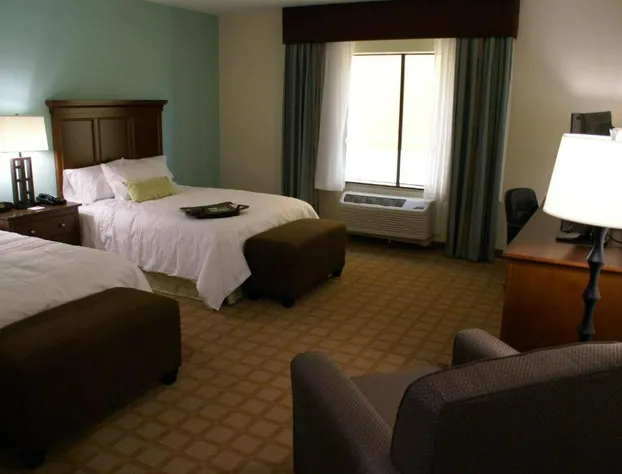 Hampton Inn & Suites Center hotel detail image 4