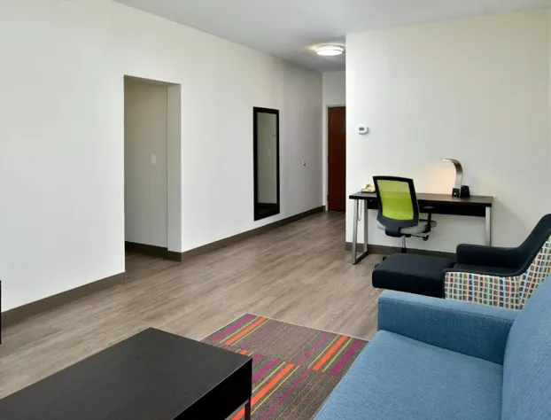 Holiday Inn Express & Suites Carthage by IHG hotel detail image 4