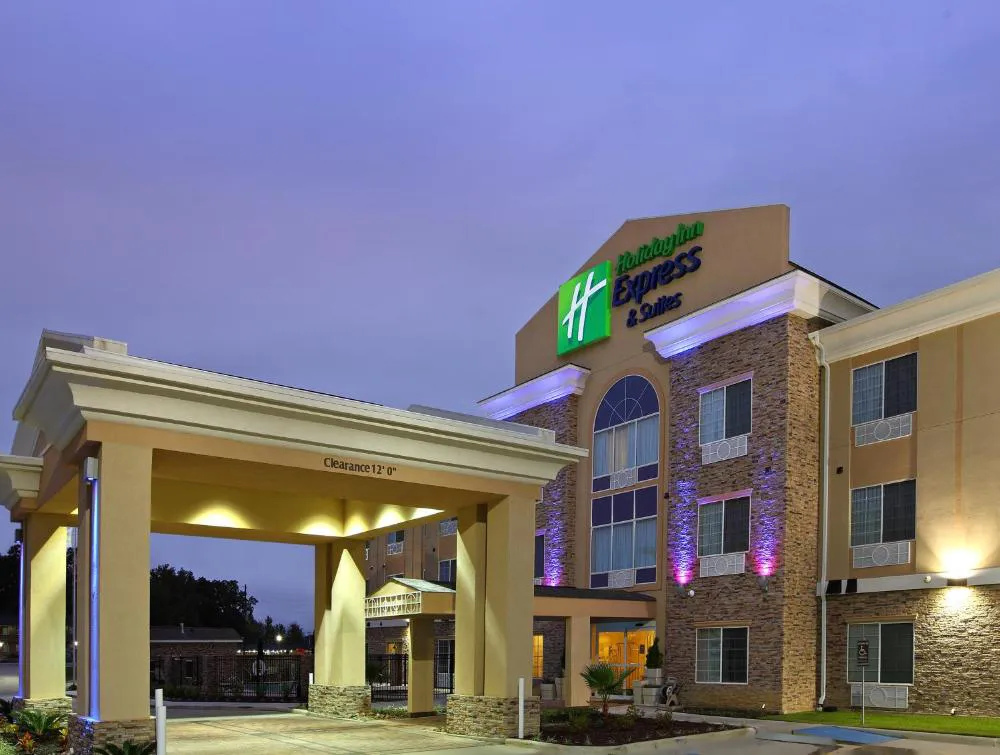 Holiday Inn Express & Suites Carthage by IHG hotel hero