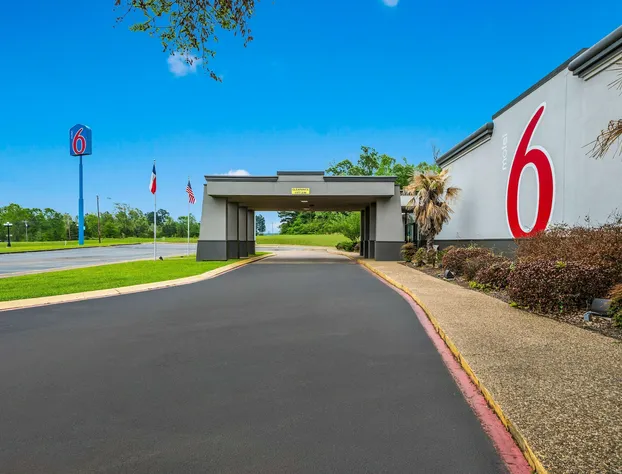 Motel 6 Henderson, TX hotel detail image 2
