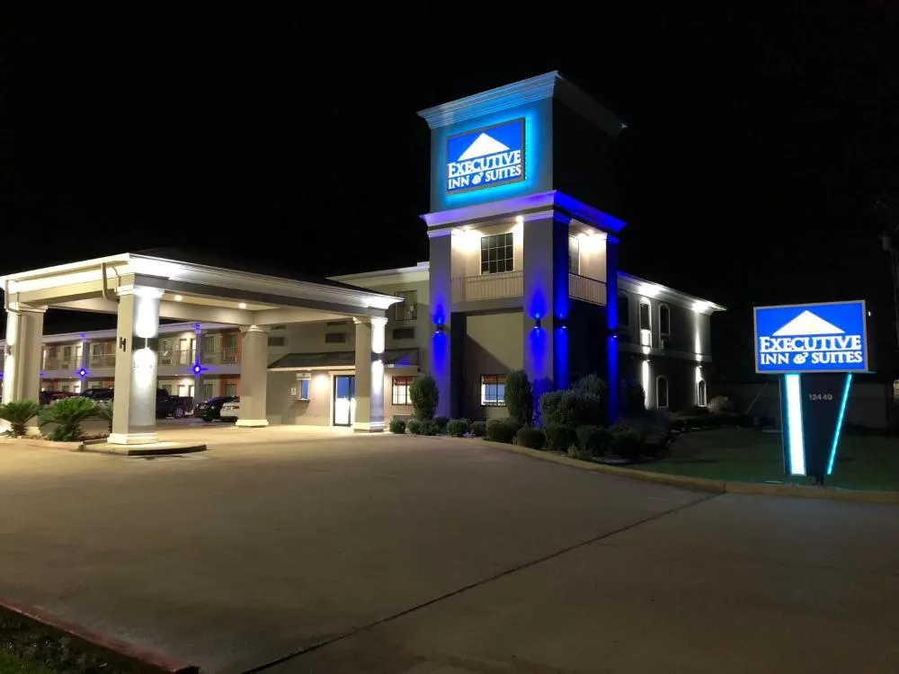 Executive Inn & Suites Joaquin hotel hero