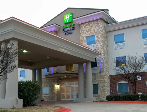 Holiday Inn Express & Suites New Boston by IHG hotel detail image 1