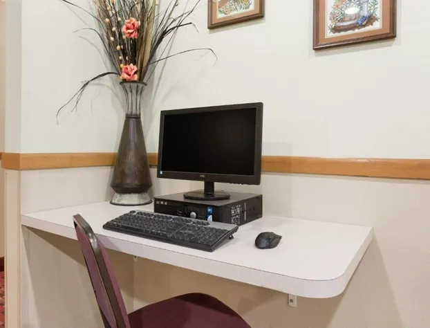 Western Inn & Suites hotel detail image 2